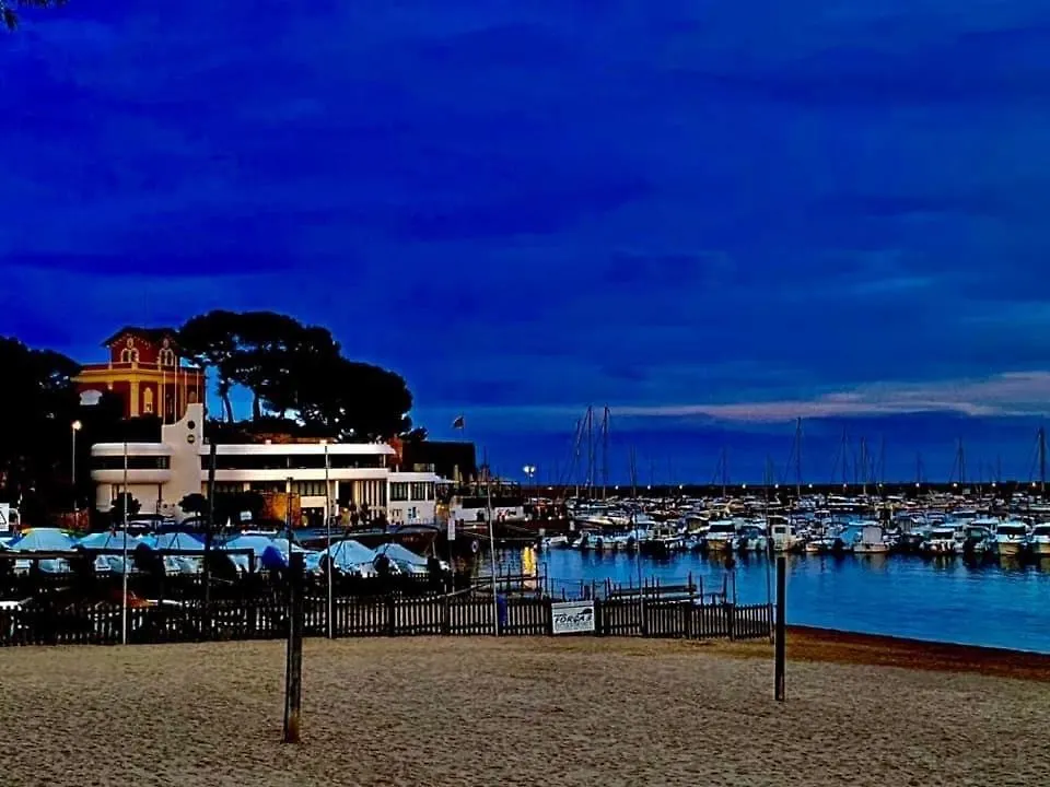산펠리우데기솔스 1Ra Linea Platja De Sant Feliu 아파트